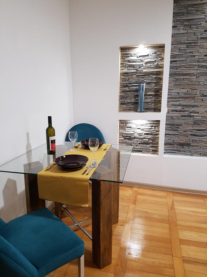 Woodstone Apartment Ploiesti Exterior photo