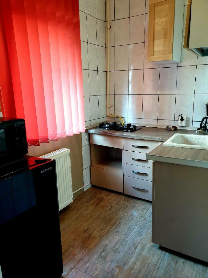 Woodstone Apartment Ploiesti Exterior photo